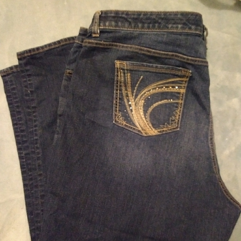 Apt. 9 Size 22 Blue Jean Capri.